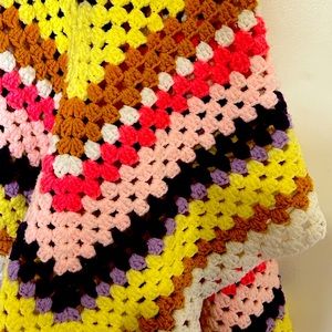 Handmade vintage afghan. 60x60 inches.